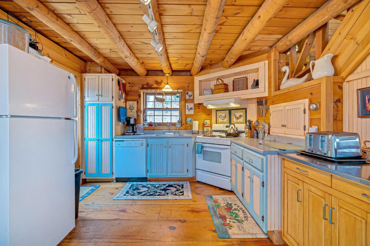 Villa Wood Road Retreat à Quechee Extérieur photo